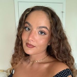 Meet your Posher, Angelina